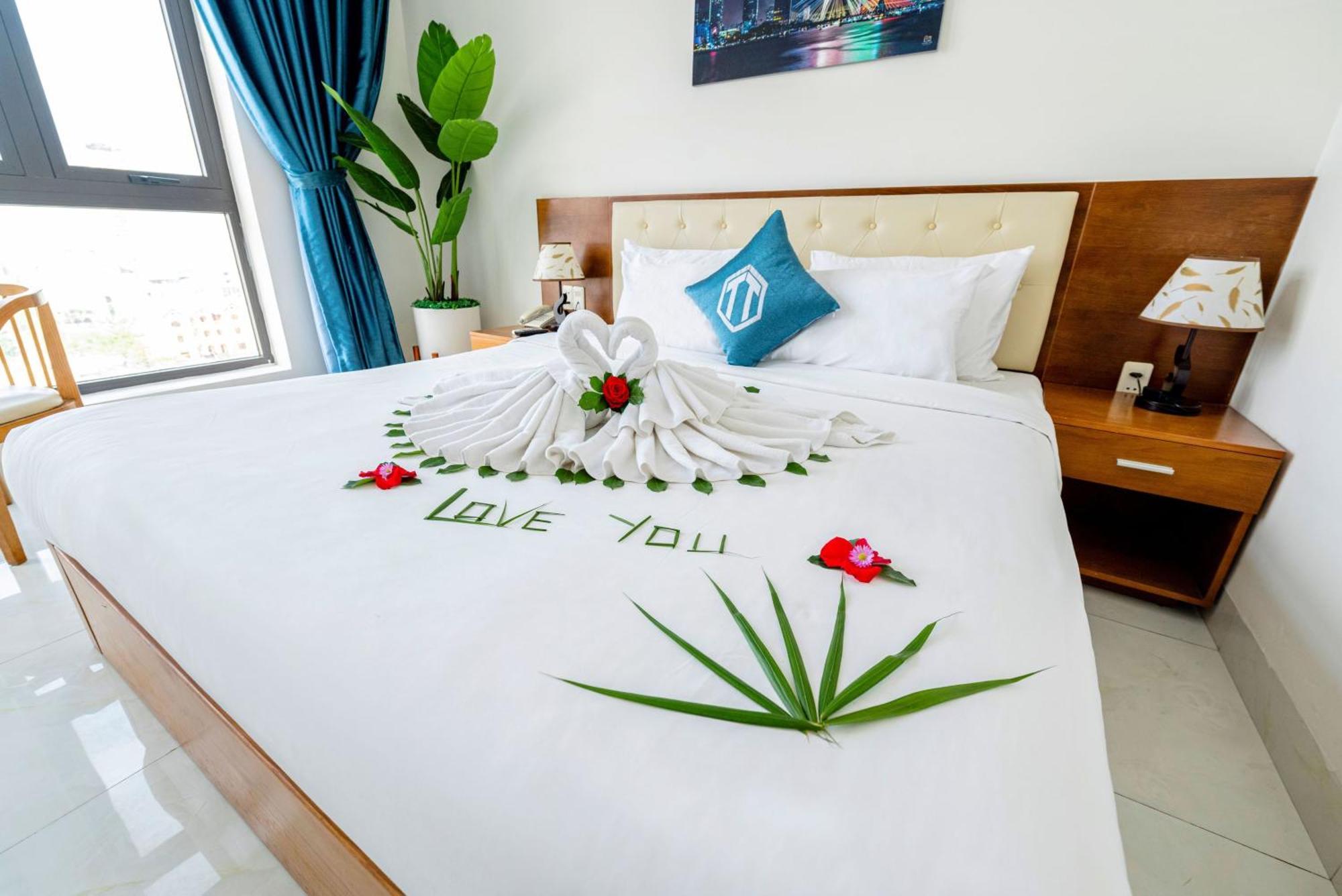 Toan Thang Beach Hotel Дананг Екстериор снимка