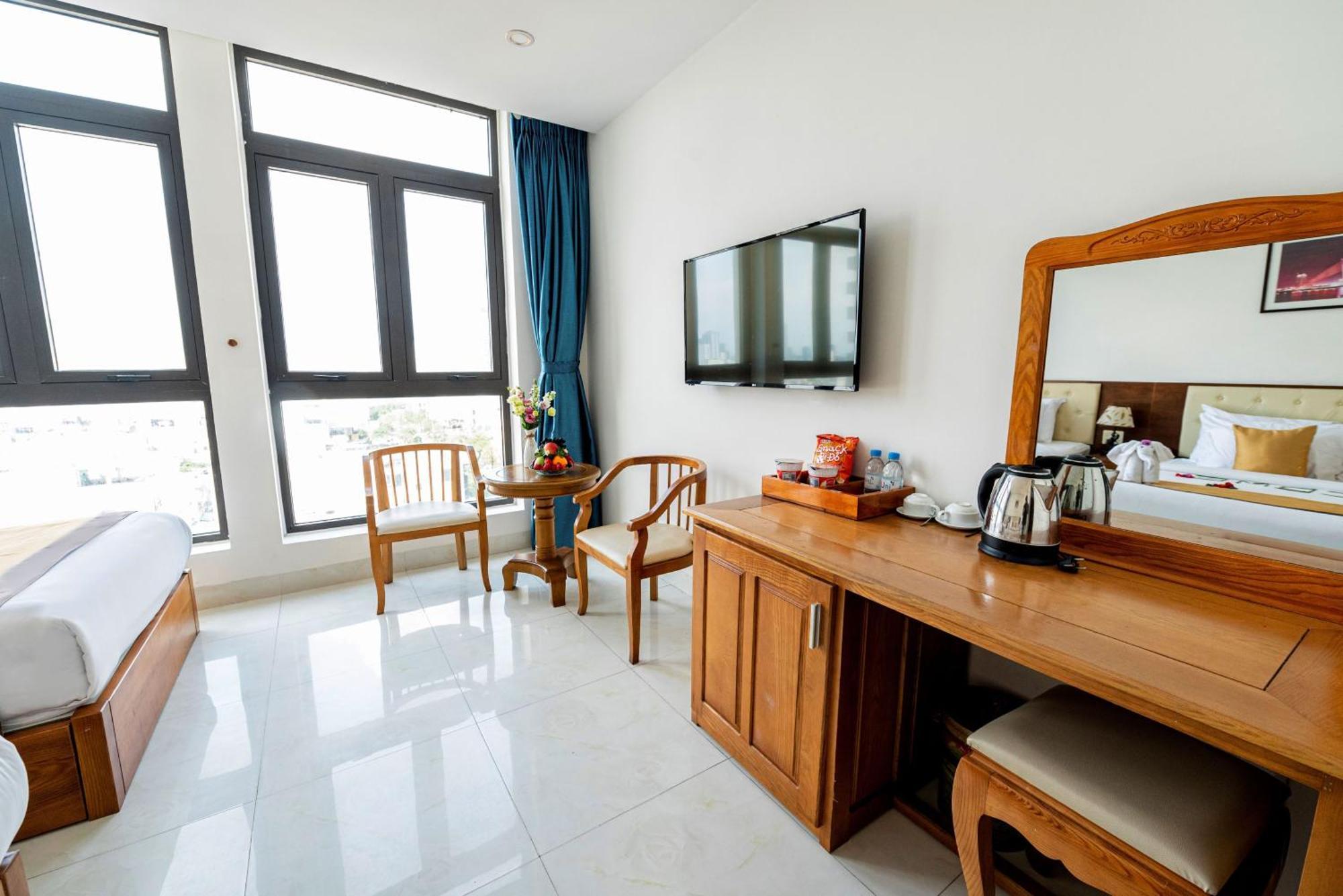 Toan Thang Beach Hotel Дананг Екстериор снимка